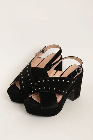 13040496_0002_1-SANDALIA-TACHINHAS-SUEDE
