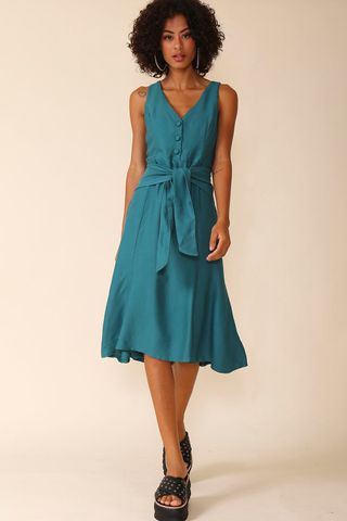 01030885_0005_1-VESTIDO-MIDI-BOTOES-E-AMARRACAO